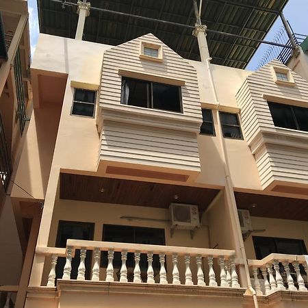 Guestpat Casabella Hotel Pattaya Exterior foto